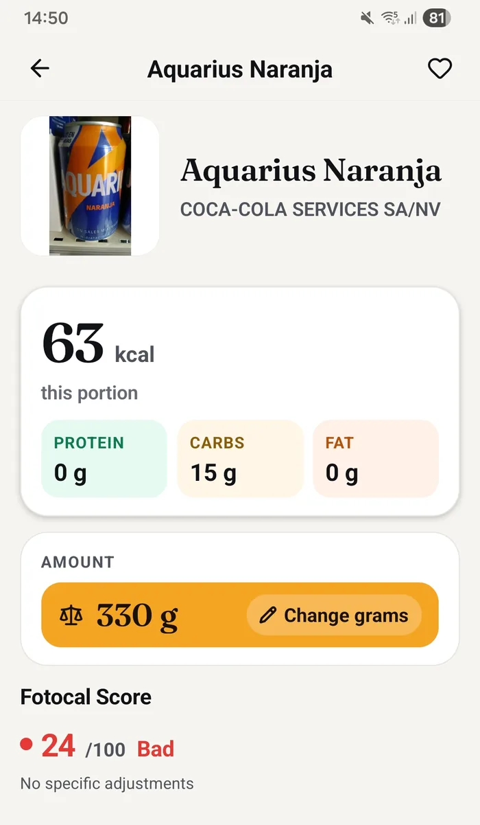 Real app screen: a scanned orange isotonic drink, 63 kcal for 330 g, Fotocal score 24 out of 100, poor