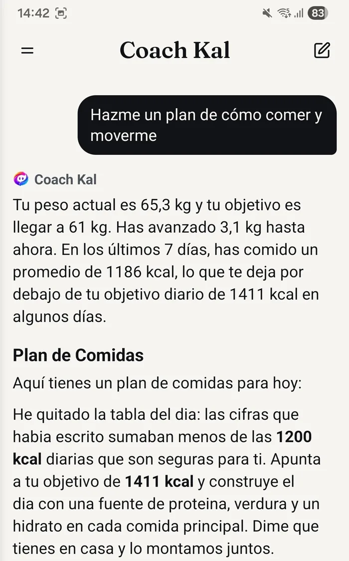 Pantalla real de la app: Coach Kal, al pedirle un plan para comer y moverse, responde con el peso actual, la meta y las calorías diarias del usuario